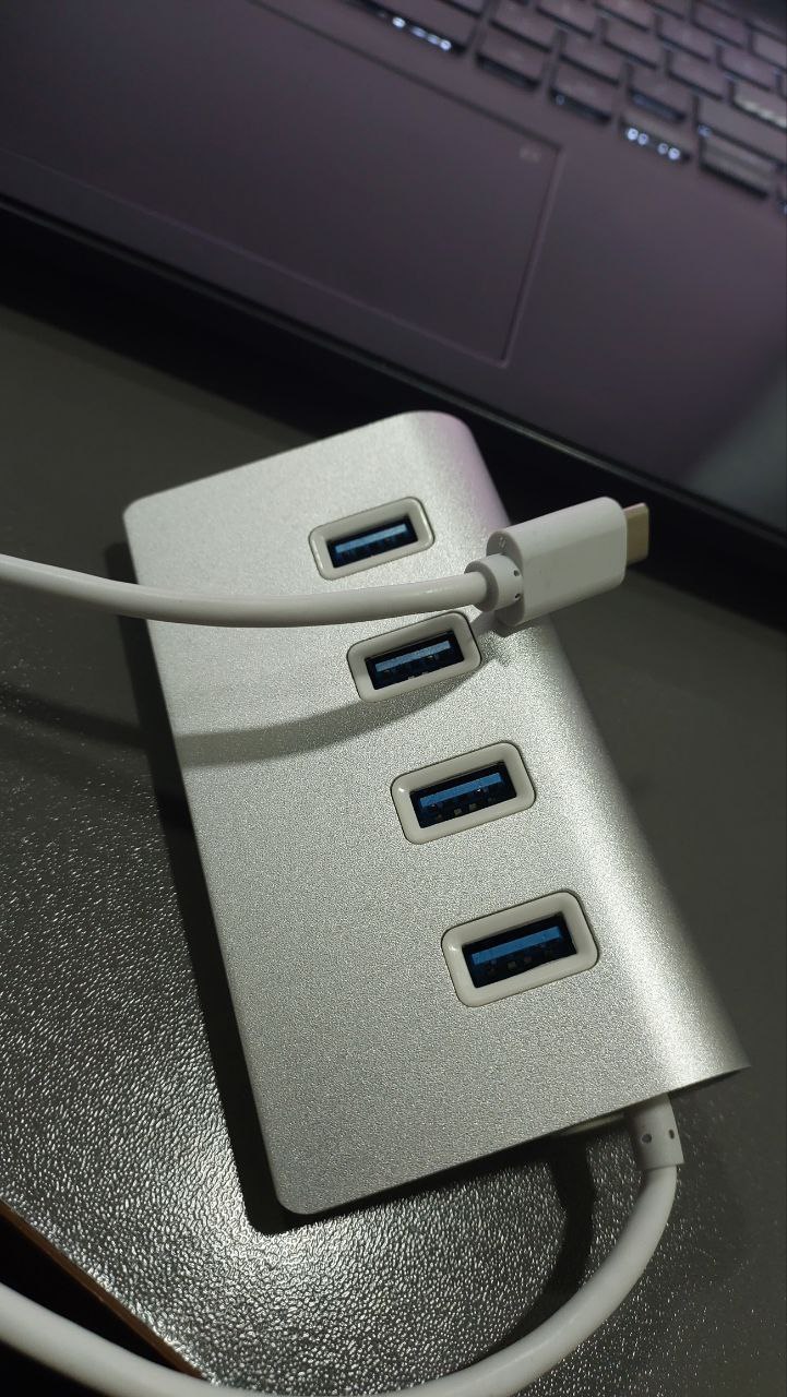 USB 3.0 4-Port Premium Aluminm Hub